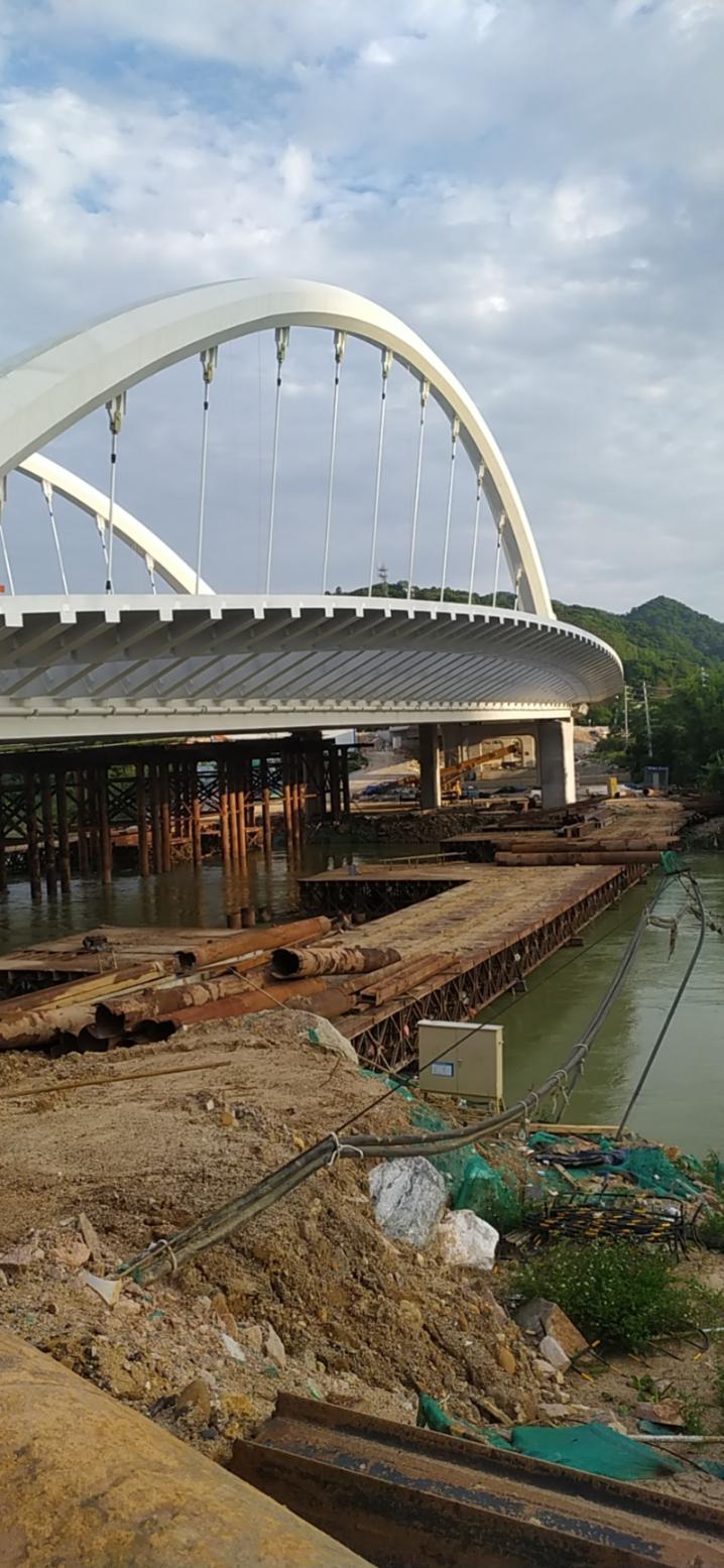 廣州從化文化項(xiàng)目(QL007)鋼箱梁、系杠拱及景觀(guān)廊道安裝